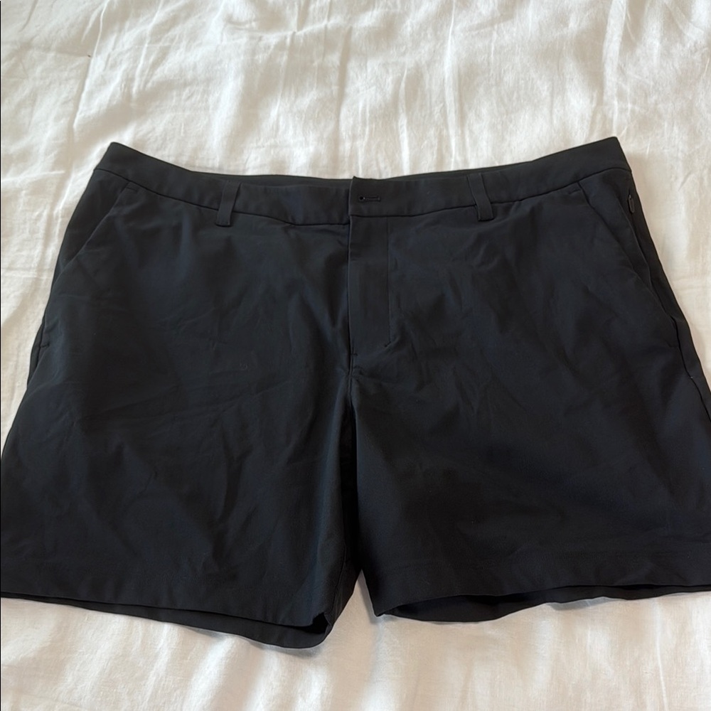 Men’s lululemon ABC short size 38 waist 7” inseam black